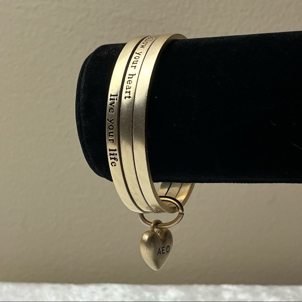 American Eagle Outfitters AEO Signed Gold Tone Message Bracelets Heart Charm